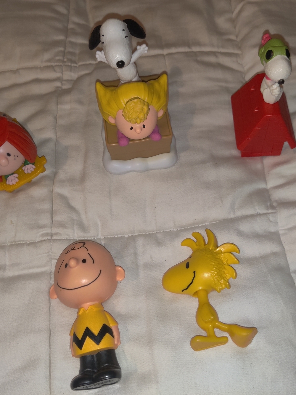 McDonald's Peanuts Movie Charlie Brown & Woodstock Toy Figures - Yellow